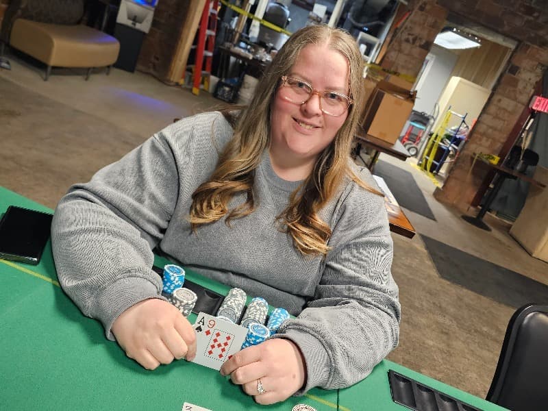 Amanda Madison of  Fergus Falls MN Wins the Weekly National Qualifier