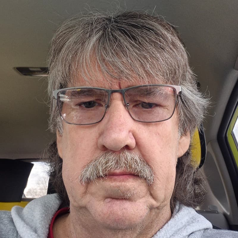 Lester Whitefield